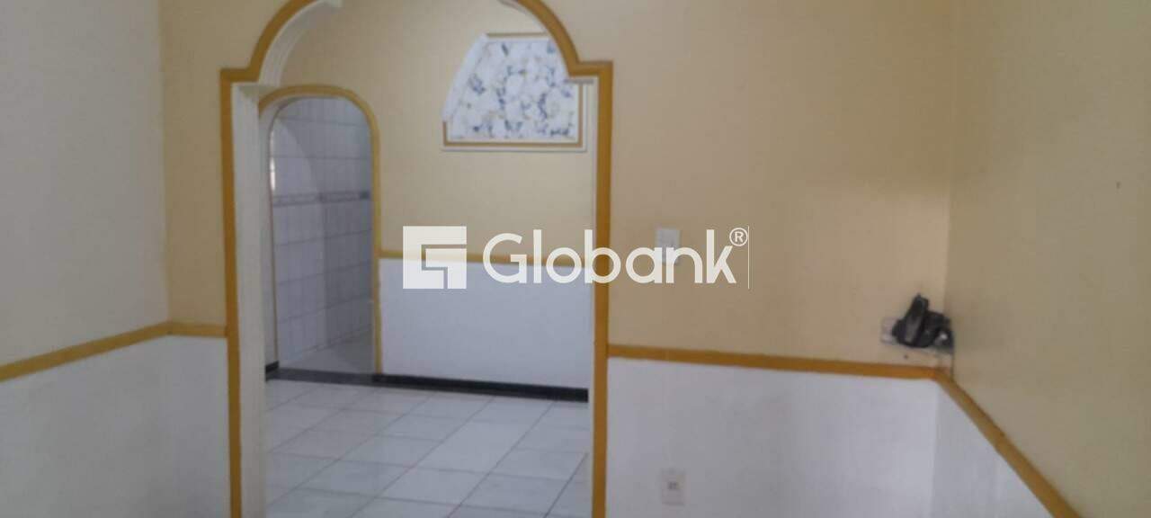 Sobrado 3 quartos à venda Vila Sumaré 0m² Montes Claros MG: Sala