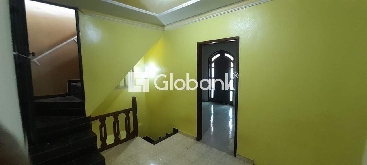 Sobrado 3 quartos à venda Vila Sumaré 0m² Montes Claros MG: Segundo piso