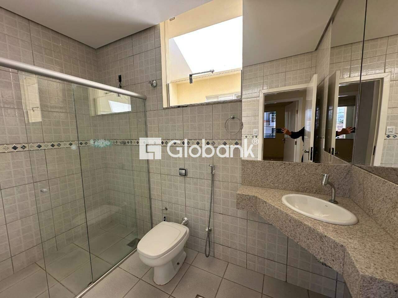 Sala comercial para aluguel Vila Guilhermina 65m² Montes Claros MG: Banheiro social