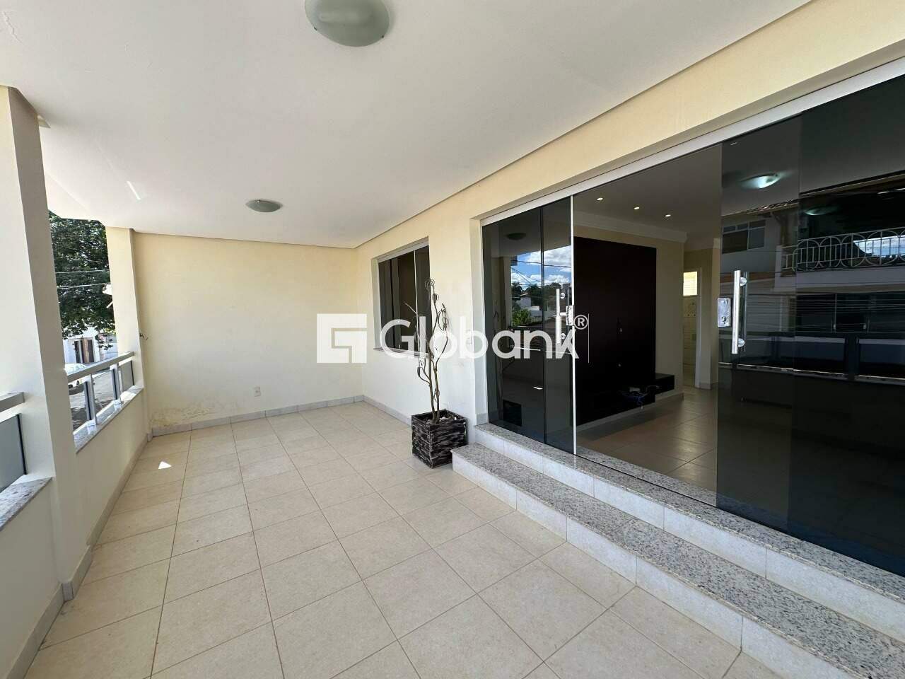 Sala comercial para aluguel Vila Guilhermina 65m² Montes Claros MG: Varanda