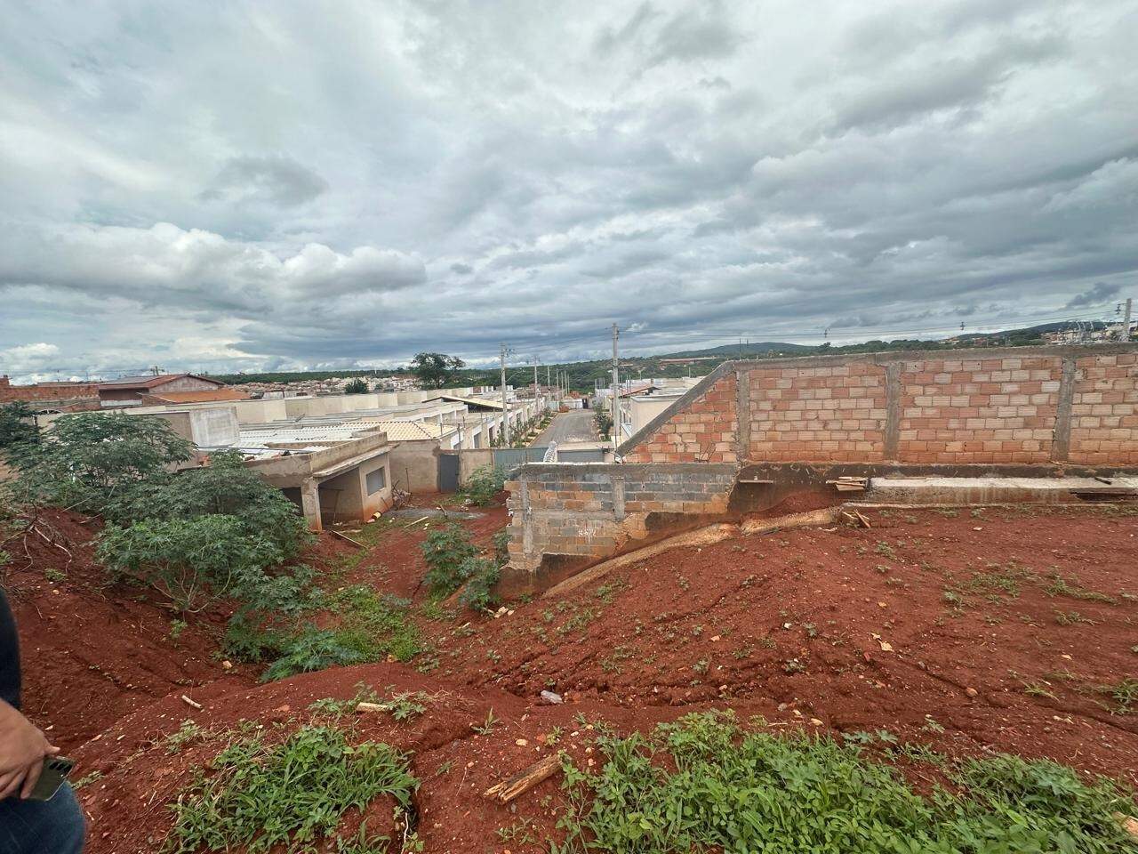 Terreno à venda Delfino Magalhães 0m² Montes Claros MG: 3