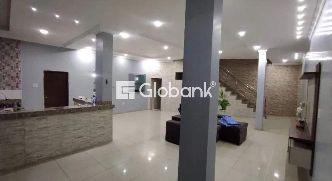 Casa 4 quartos à venda Canelas 590m² Montes Claros MG: 