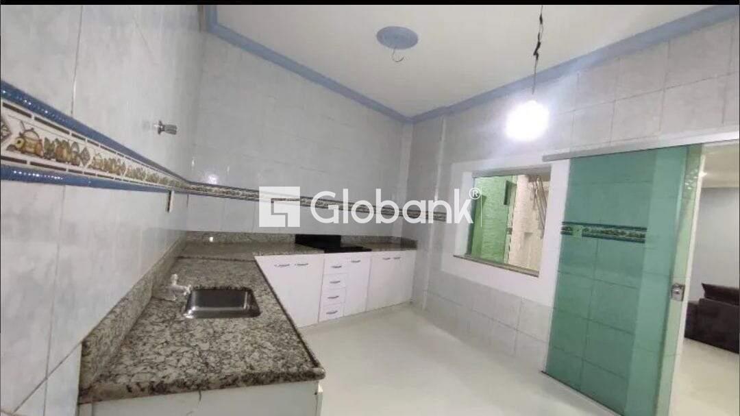 Casa 4 quartos à venda Canelas 590m² Montes Claros MG: 