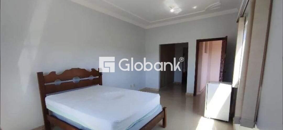 Casa 4 quartos à venda Canelas 590m² Montes Claros MG: 