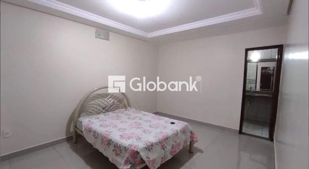 Casa 4 quartos à venda Canelas 590m² Montes Claros MG: 