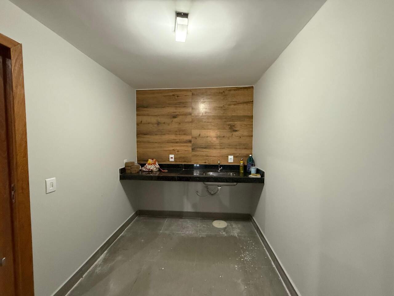 Galpão para aluguel Prolongamento Todos os Santos 390m² Montes Claros MG: Copa