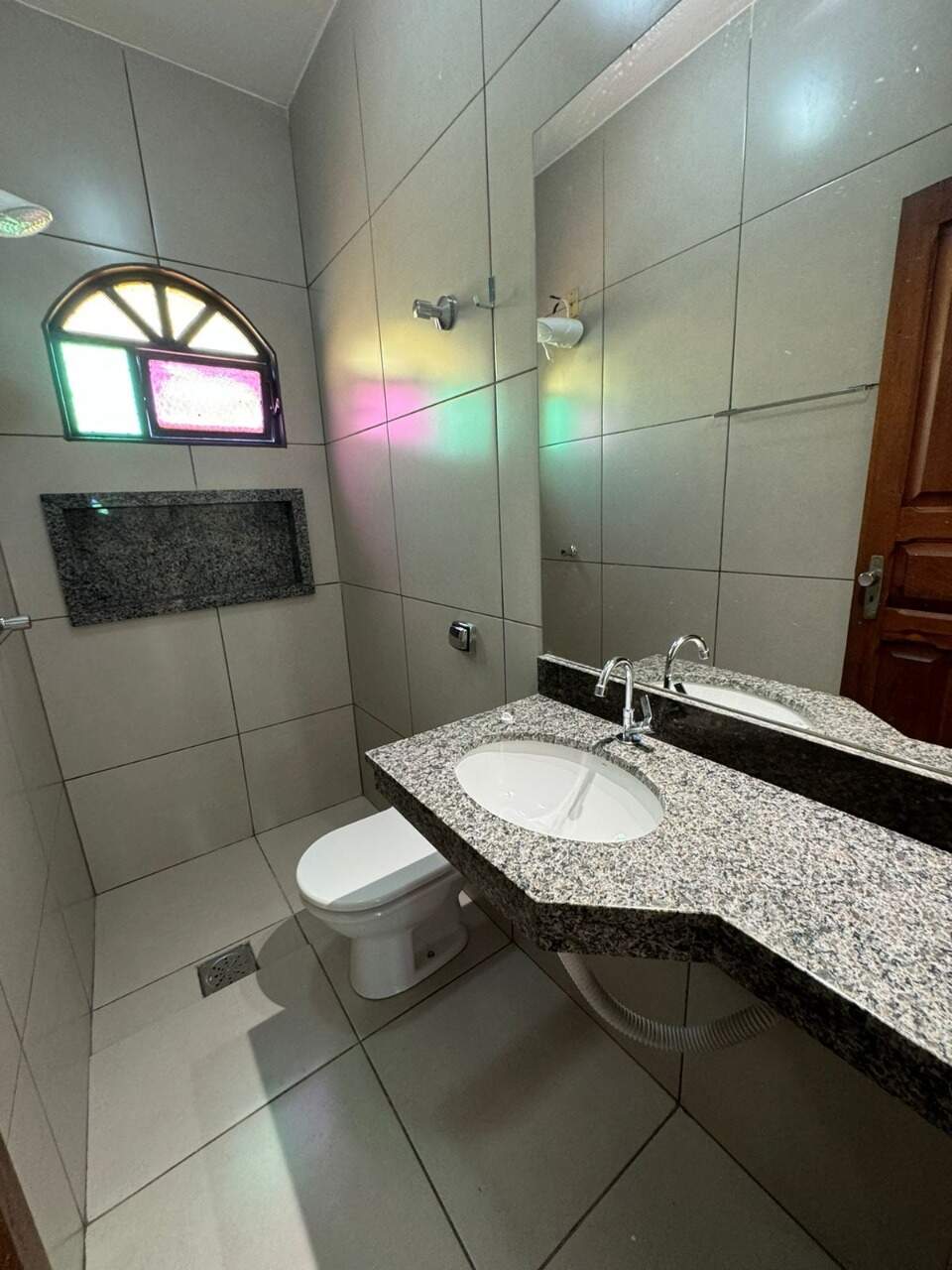 Casa 4 quartos para aluguel Cintra 98m² Montes Claros MG: Banheiro social