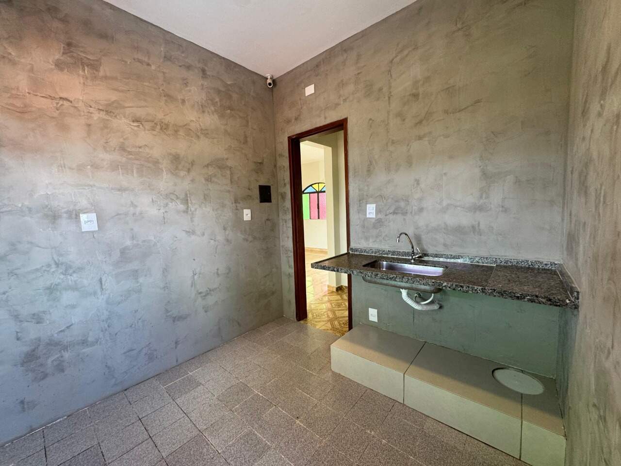 Casa 4 quartos para aluguel Cintra 98m² Montes Claros MG: Cozinha
