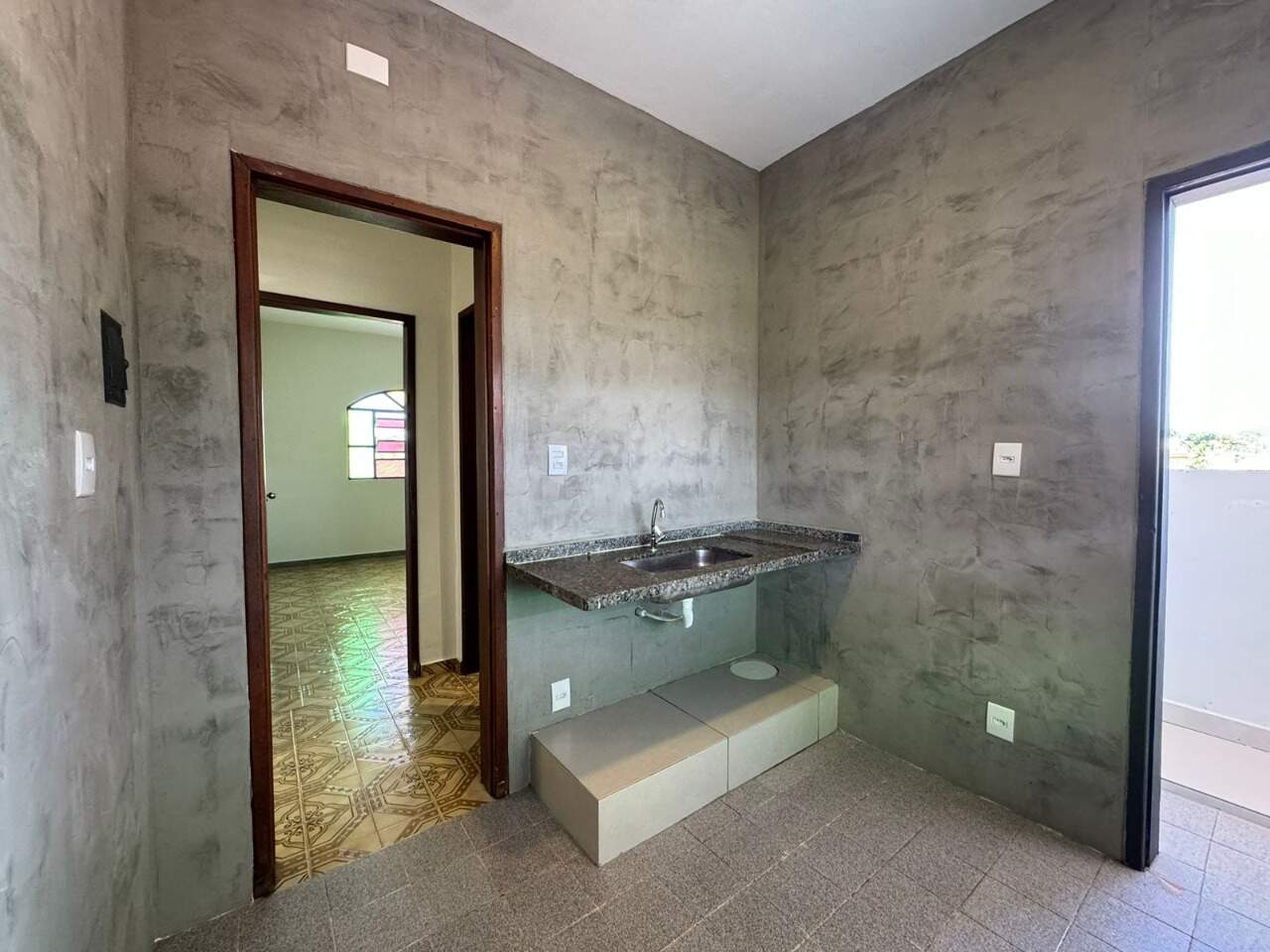 Casa 4 quartos para aluguel Cintra 98m² Montes Claros MG: Cozinha