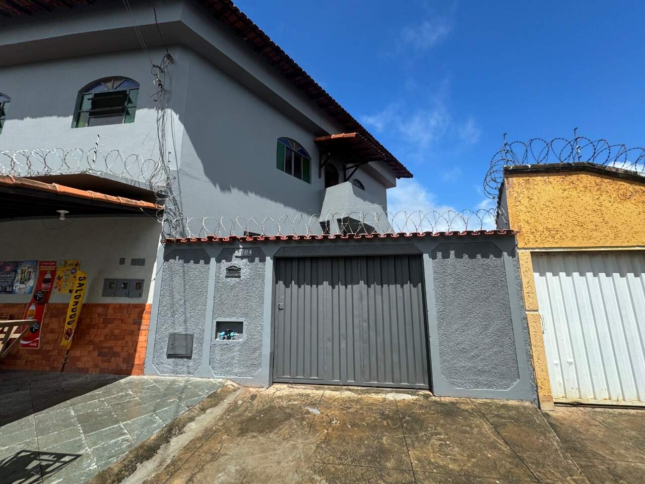 Casa 4 quartos para aluguel Cintra 98m² Montes Claros MG: Fachada