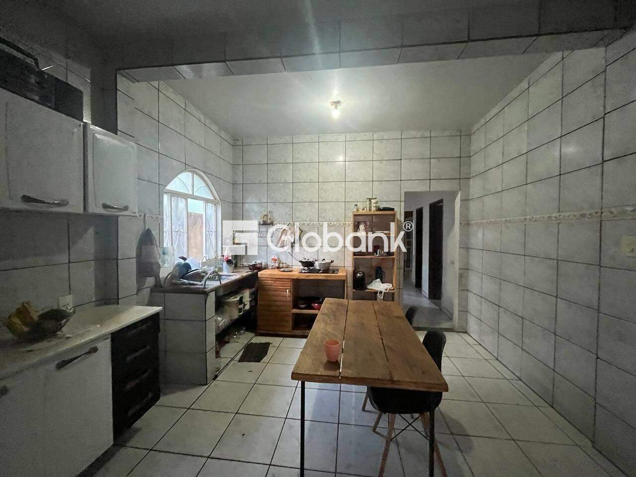 Casa 4 quartos à venda Nossa Senhora de Fátima 200m² Montes Claros MG: COZINHA