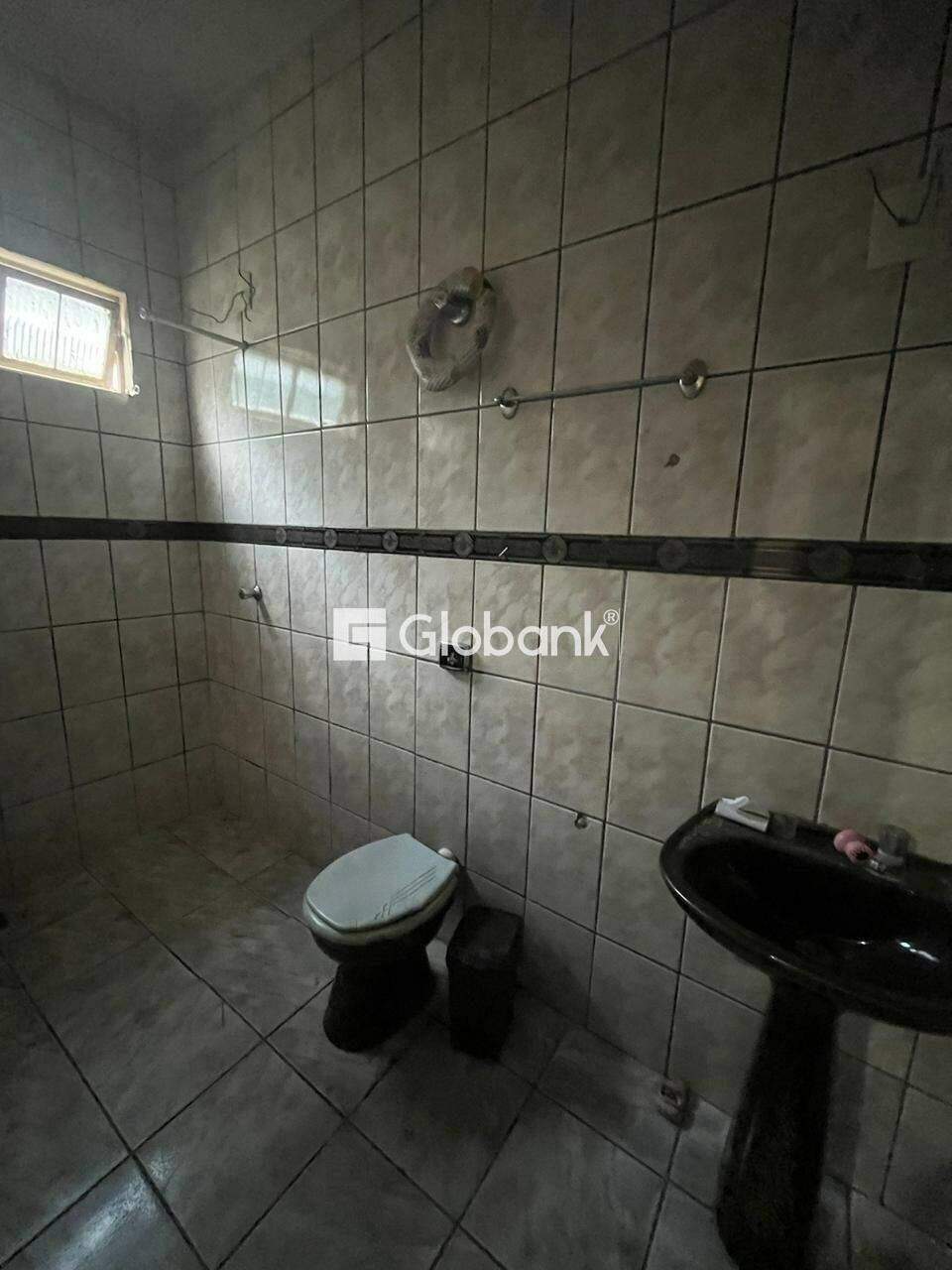 Casa 4 quartos à venda Nossa Senhora de Fátima 200m² Montes Claros MG: BANHEIRO 1