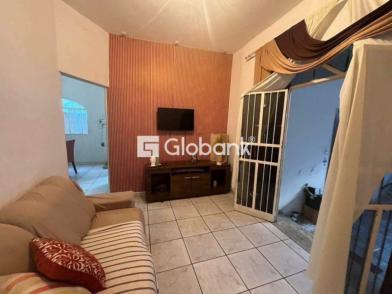 Casa 4 quartos à venda Nossa Senhora de Fátima 200m² Montes Claros MG: SALA 1