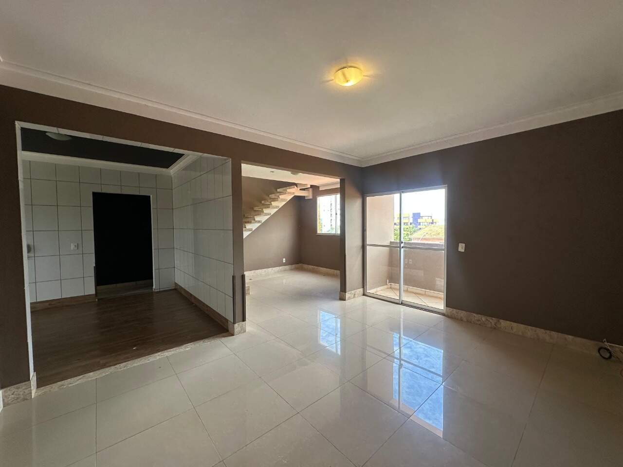 Cobertura 4 quartos para aluguel Augusta Mota 115m² Montes Claros MG: Sala de tv