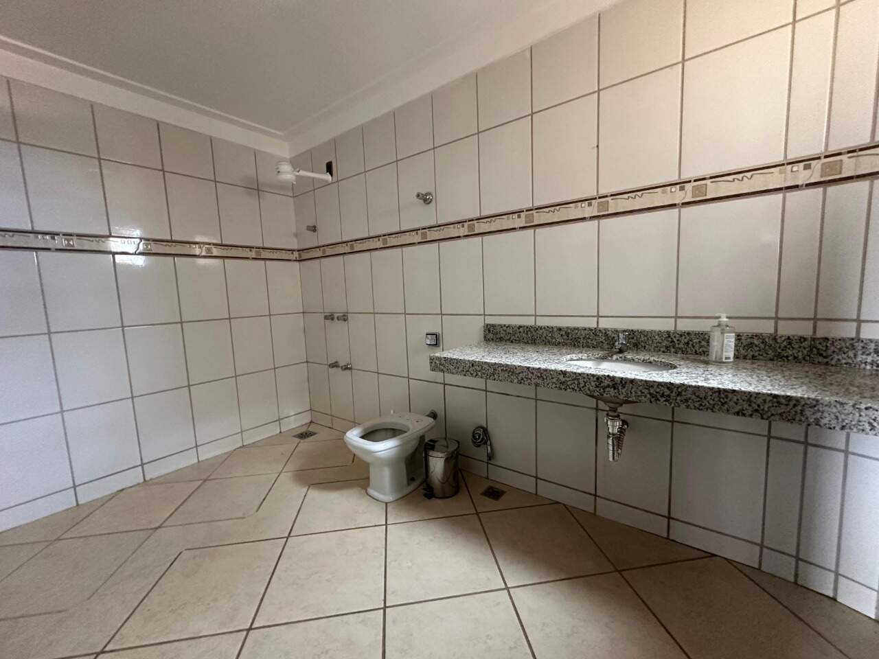 Cobertura 4 quartos para aluguel Augusta Mota 115m² Montes Claros MG: Suite