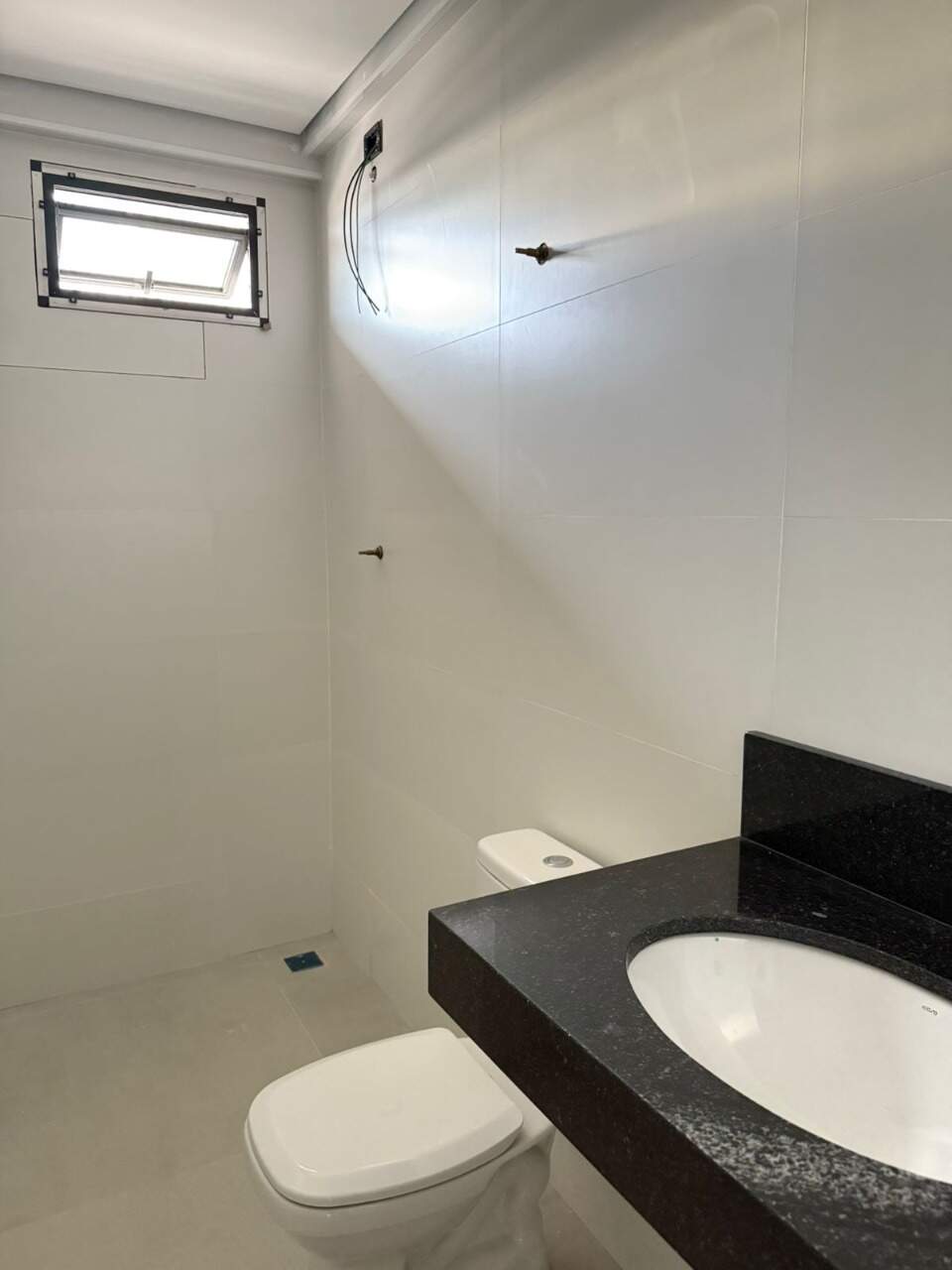 Apartamento 3 quartos para aluguel CENTRO 71,52m² Montes Claros MG: Banho