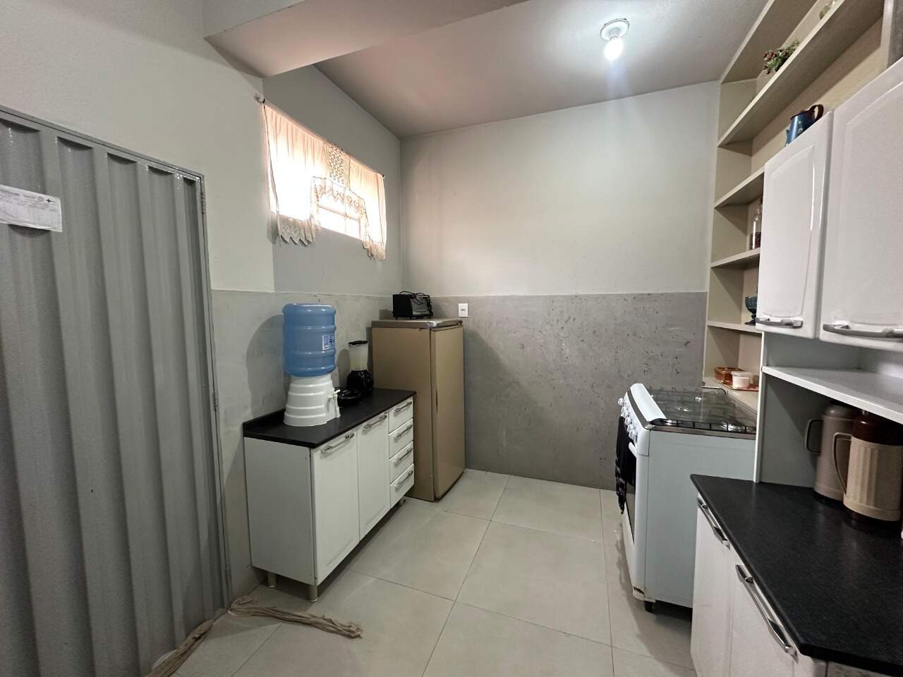 Apartamento 4 quartos para aluguel Centro 98m² Montes Claros MG: Cozinha.