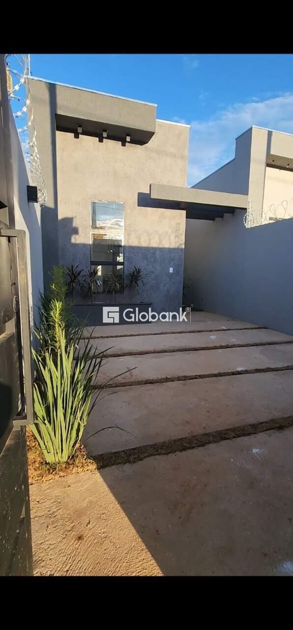 Casa 3 quartos à venda Novo Delfino 70m² Montes Claros MG: 8c3890ff-b3cf-4a92-8edf-b1ce5891c21c