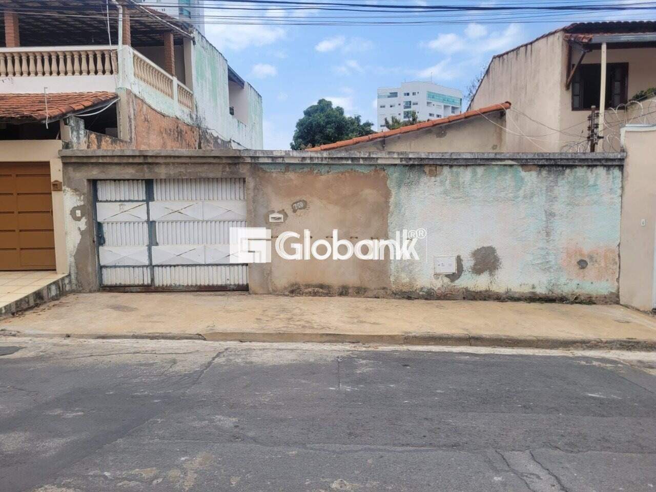 Casa 3 quartos à venda Jardim São Luiz 0m² Montes Claros MG: Fachada