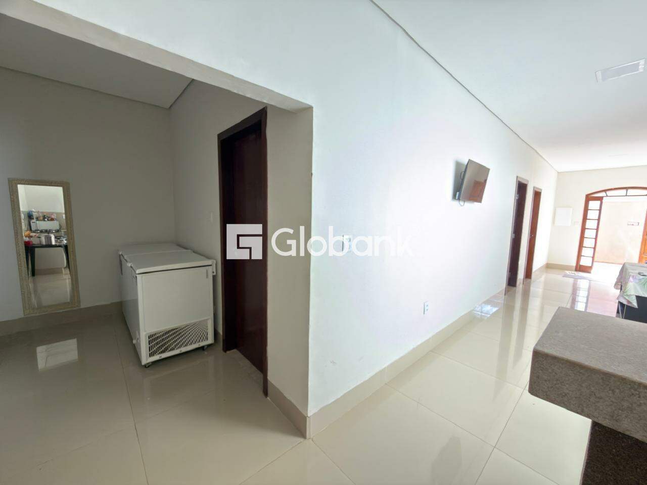 Casa 4 quartos à venda Jardim São Luiz 130m² Montes Claros MG: