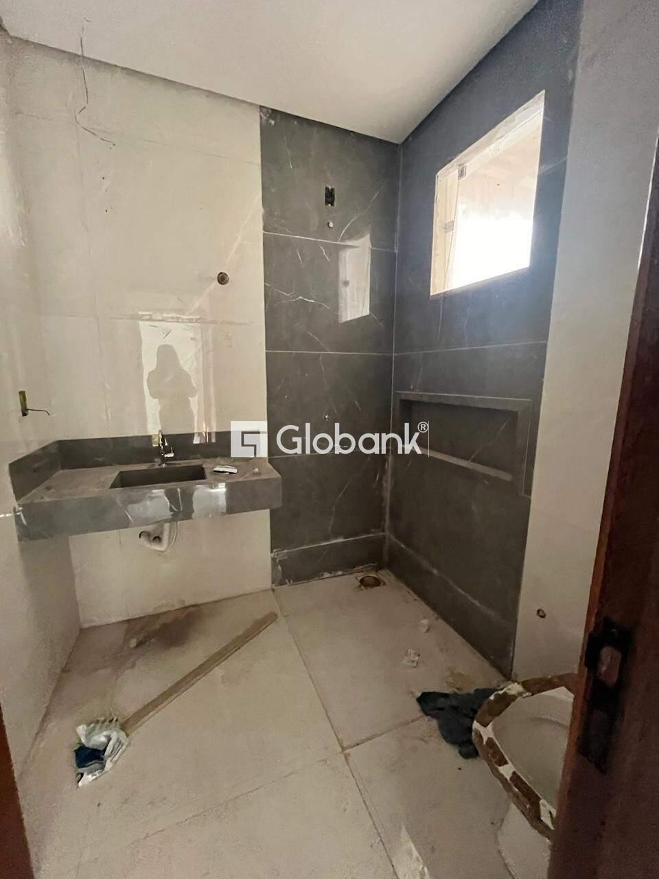 Casa 3 quartos à venda Vila Nova 90m² Montes Claros MG: BANHEIRO SOCIAL