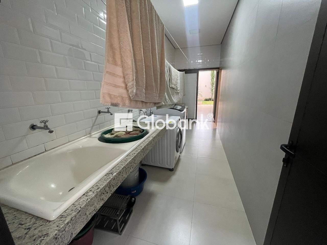 Casa em condomínio 3 quartos à venda Condomínio Pampulha Tênnis Residence 260m² Montes Claros MG: 