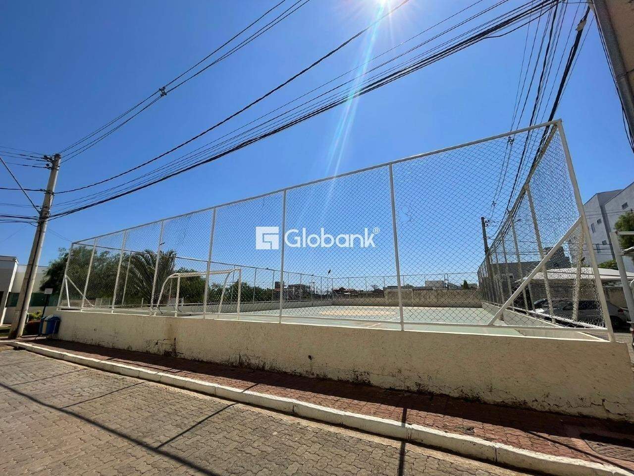 Apartamento 3 quartos para aluguel Planalto 75m² Montes Claros MG: Quadra