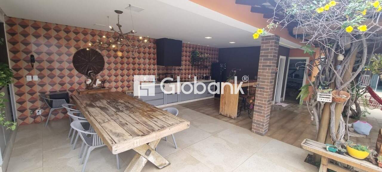 Casa 4 quartos à venda Ibituruna 0m² Montes Claros MG: 