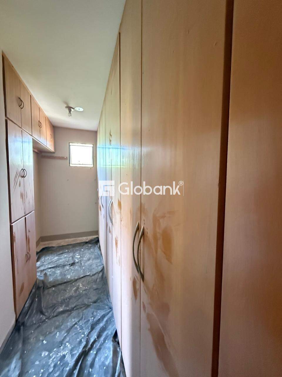 Casa 3 quartos à venda Ibituruna 650m² Montes Claros MG: CLOSET