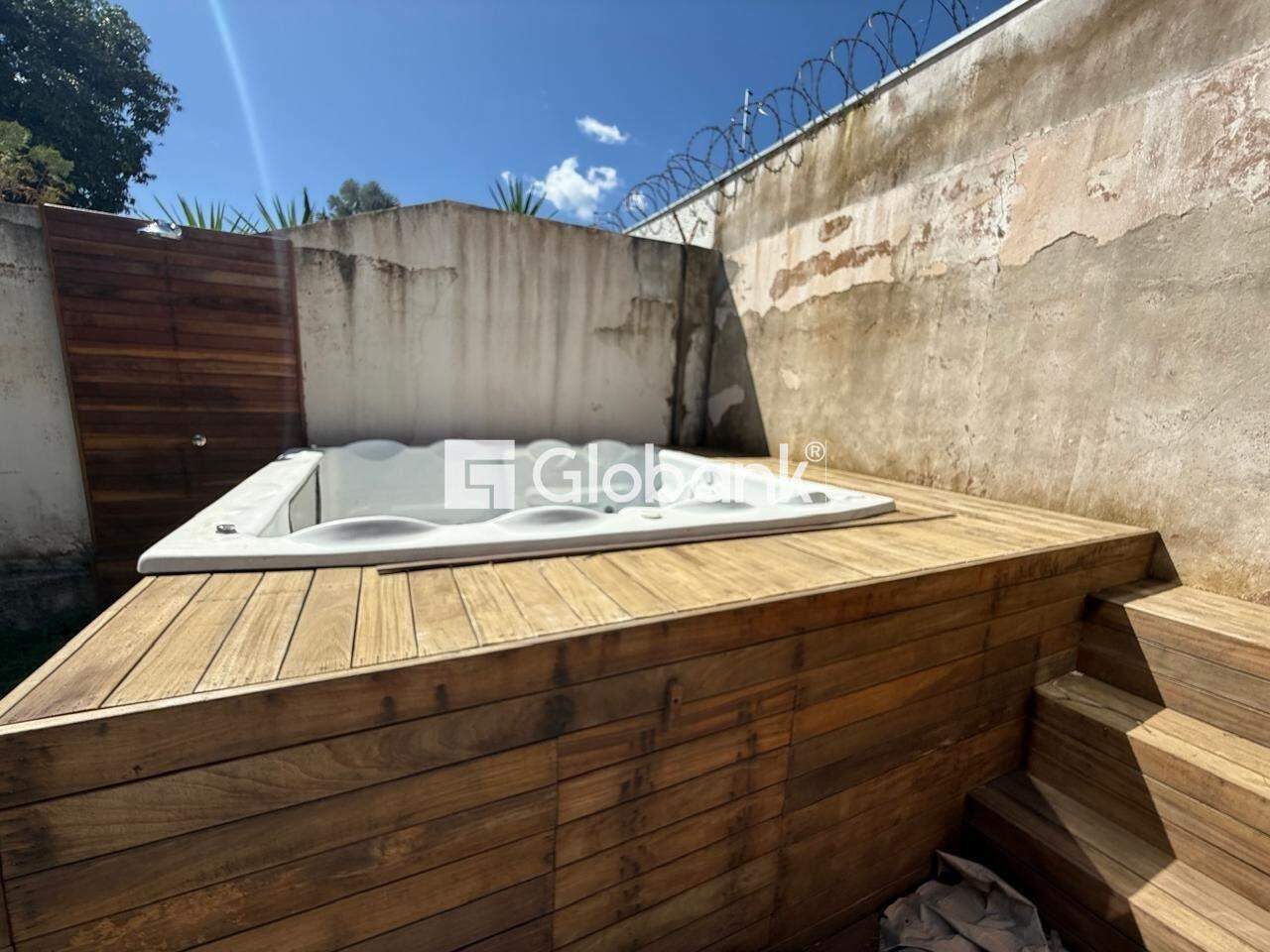 Casa 3 quartos à venda Ibituruna 650m² Montes Claros MG: FUR
