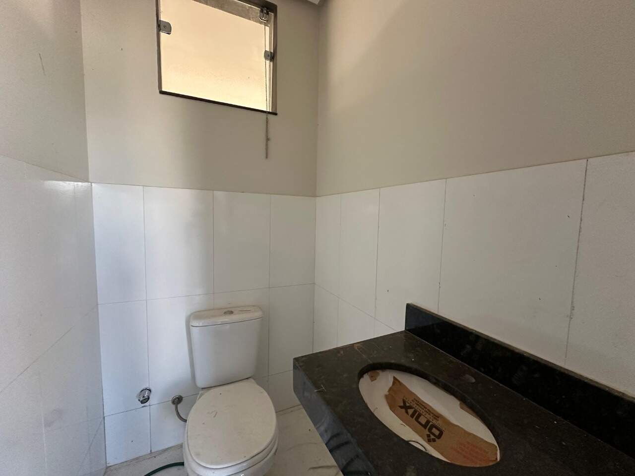 Ponto comercial para aluguel Vila Exposição 29m² Montes Claros MG: Banheiro