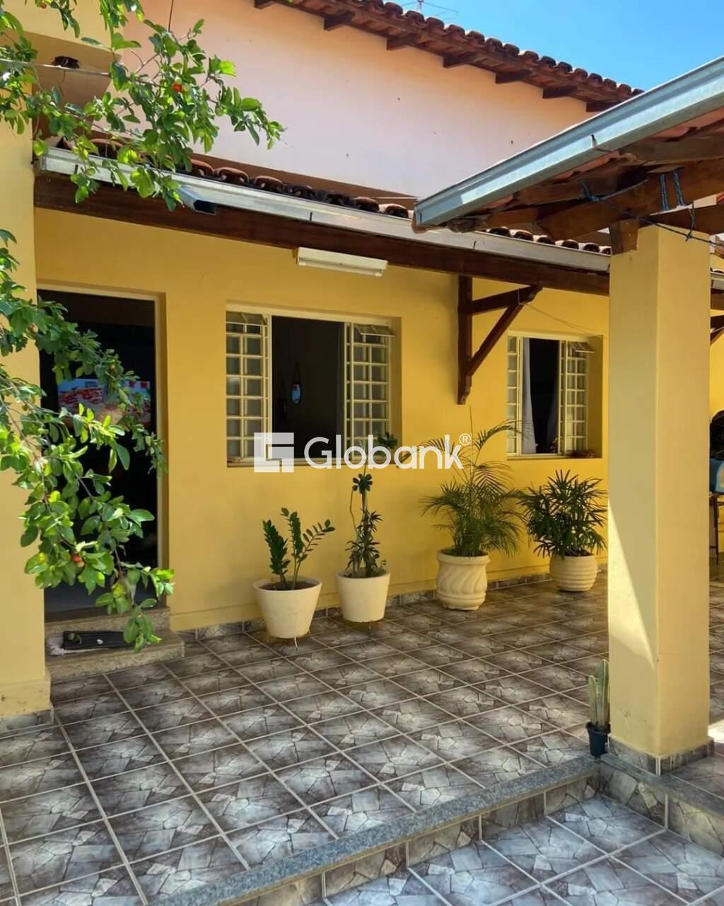 Casa 4 quartos à venda Melo 202m² Montes Claros MG: 4