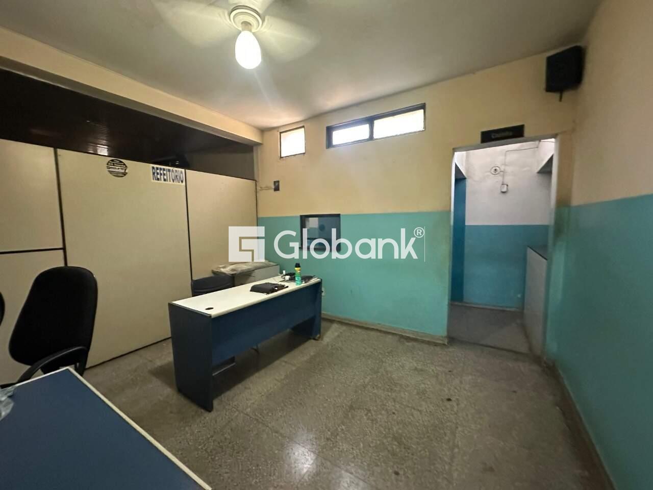 Galpão para aluguel Alto São João 550m² Montes Claros MG: 