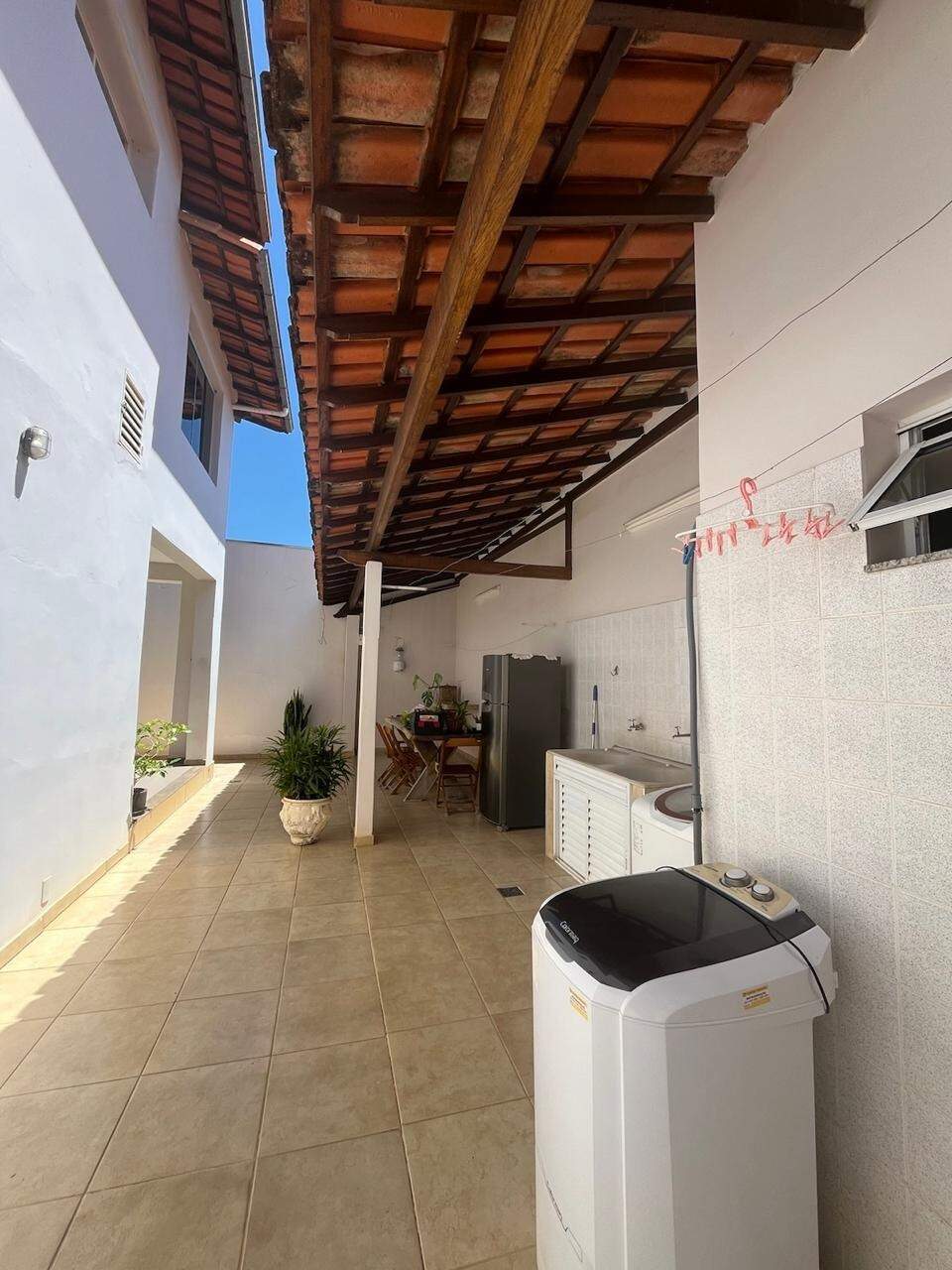 Casa 4 quartos à venda Jardim Panorama 0m² Montes Claros MG: REA DE SERVI O