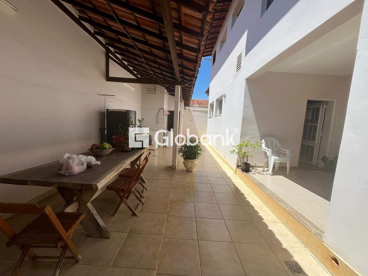 Casa 4 quartos à venda Jardim Panorama 0m² Montes Claros MG: ESPA O PARA FAZER  REA GOURMET
