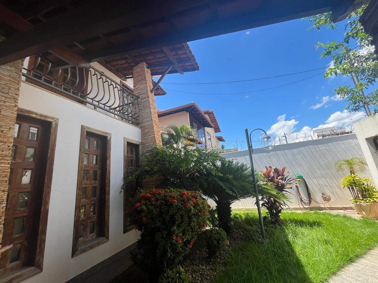 Casa 4 quartos à venda Jardim Panorama 0m² Montes Claros MG: JARDIM