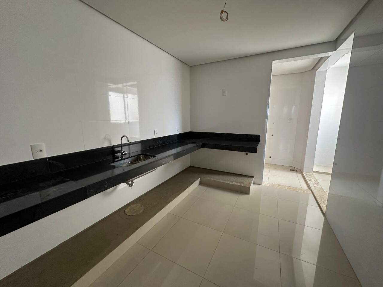 Cobertura 4 quartos para aluguel Ibituruna 140m² Montes Claros MG: Cozinha