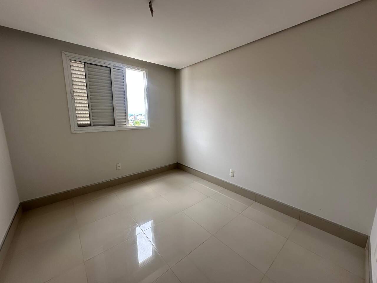Cobertura 4 quartos para aluguel Ibituruna 140m² Montes Claros MG: Quarto