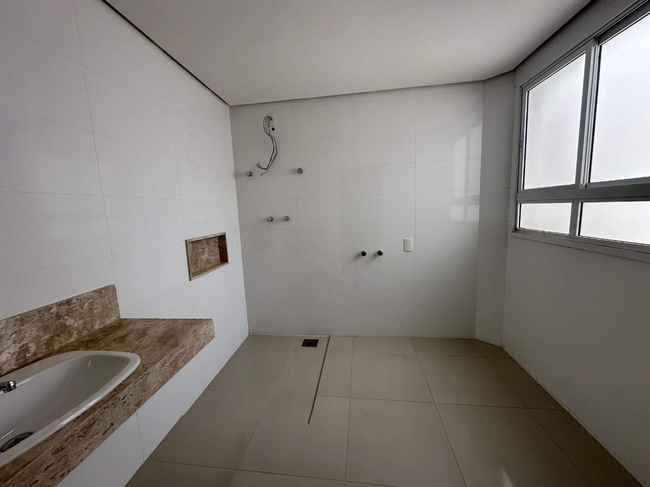 Cobertura 4 quartos para aluguel Ibituruna 140m² Montes Claros MG: Suite