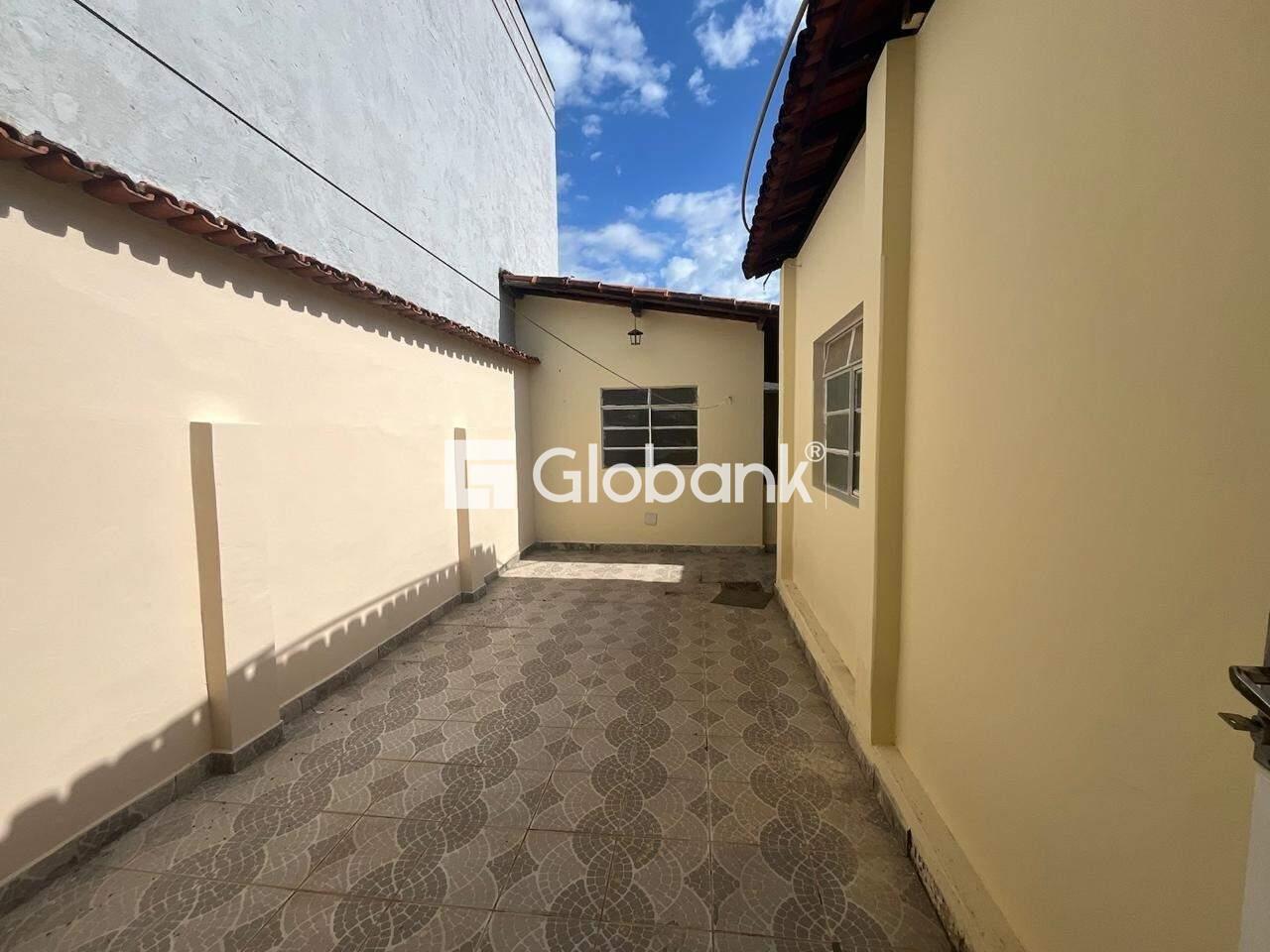 Casa 3 quartos à venda Cândida Câmara 0m² Montes Claros MG: 