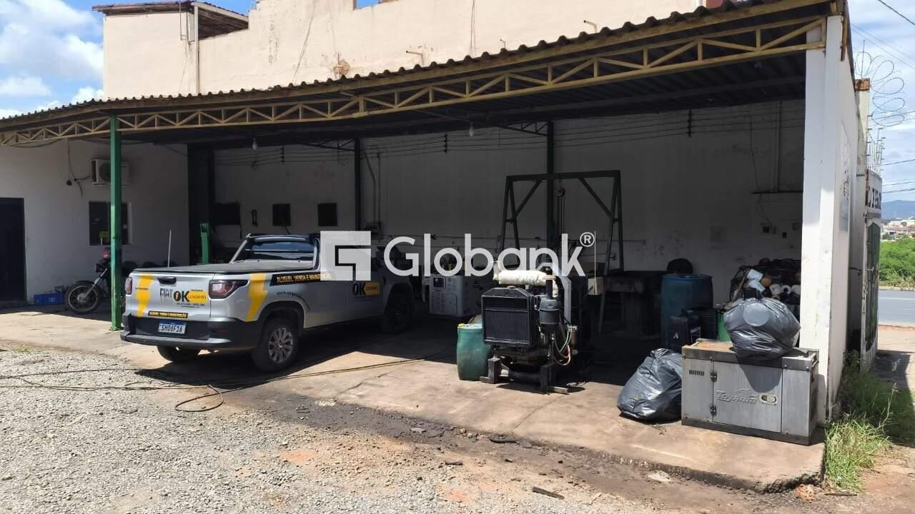 Galpão para aluguel Planalto 900m² Montes Claros MG: 