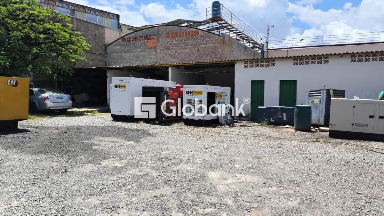 Galpão para aluguel Planalto 900m² Montes Claros MG: 