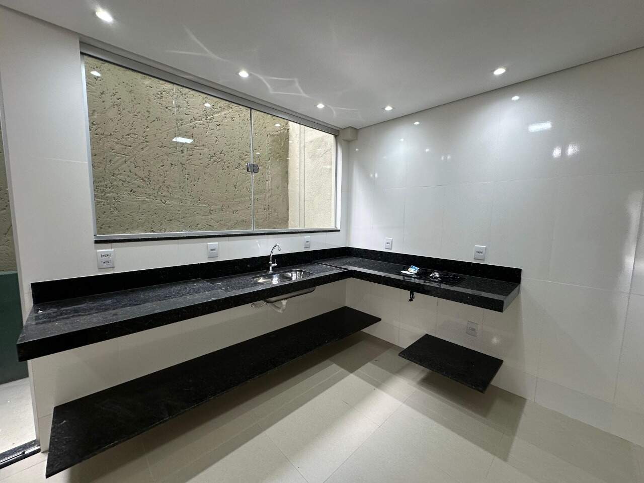 Kitnet 1 quarto para aluguel Vila Guilhermina 50m² Montes Claros MG: Cozinha