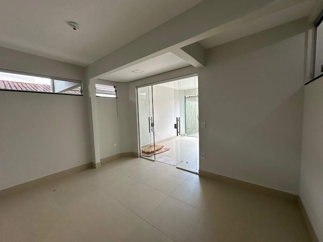 Kitnet 1 quarto para aluguel Vila Guilhermina 50m² Montes Claros MG: Sala