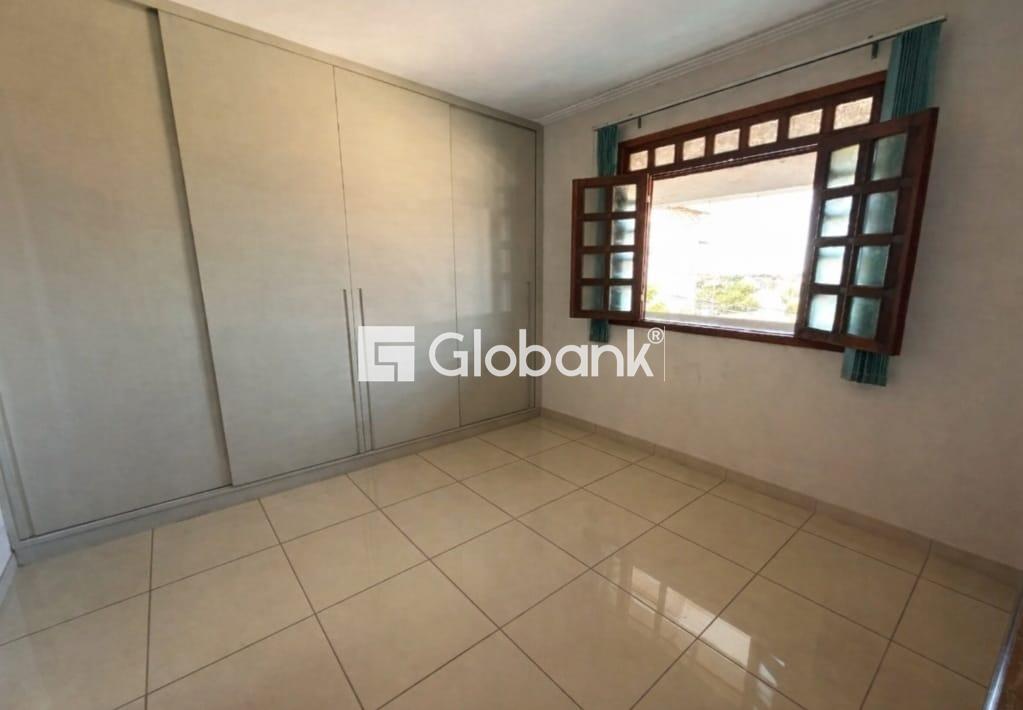Casa 4 quartos à venda Santa Rita I 400m² Montes Claros MG: 