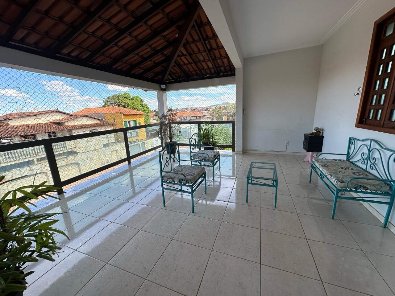 Casa 4 quartos à venda Santa Rita I 400m² Montes Claros MG: VARANDA