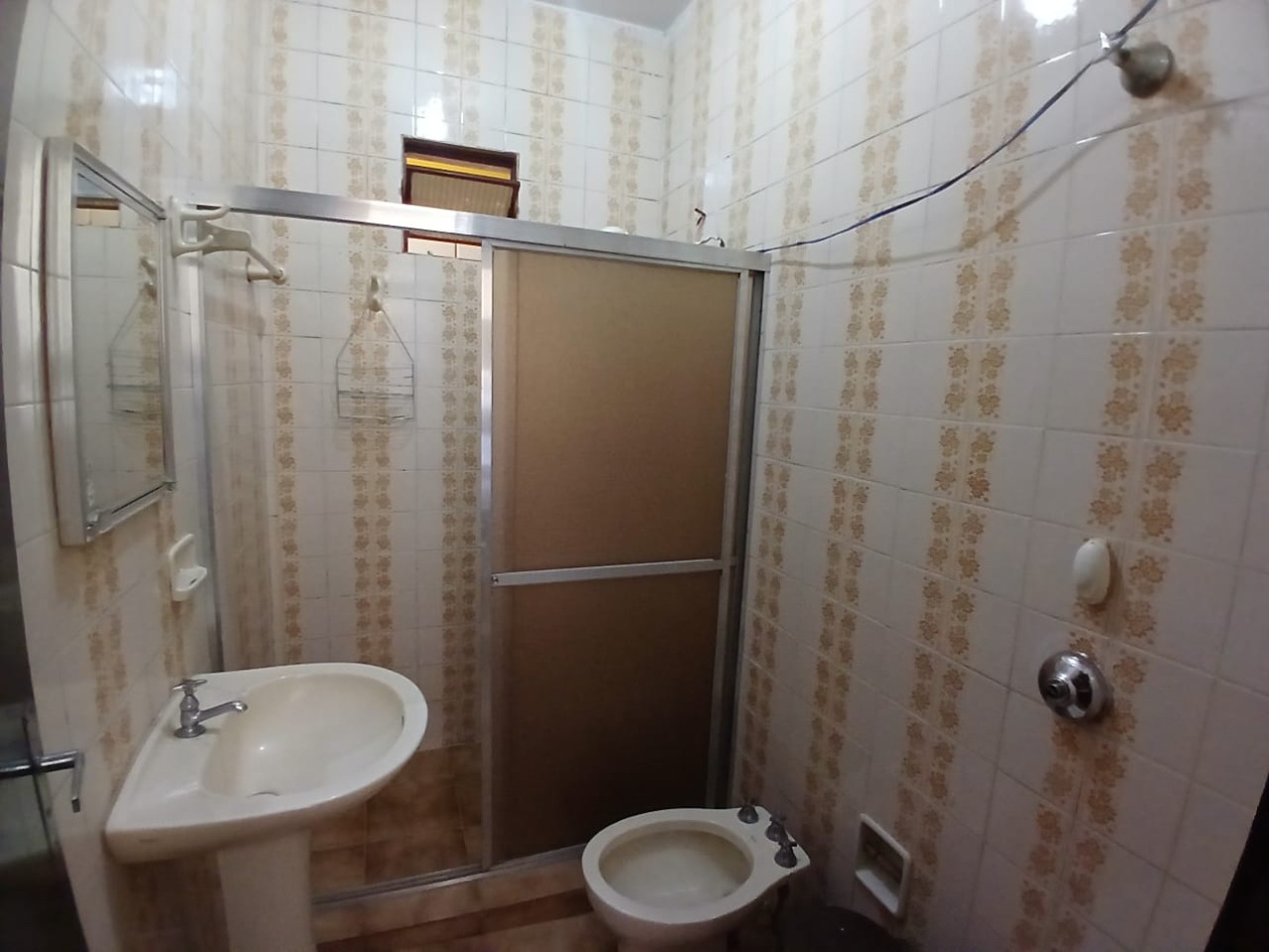 Casa 7 quartos para aluguel Planalto 200m² Montes Claros MG: Banheiro suite