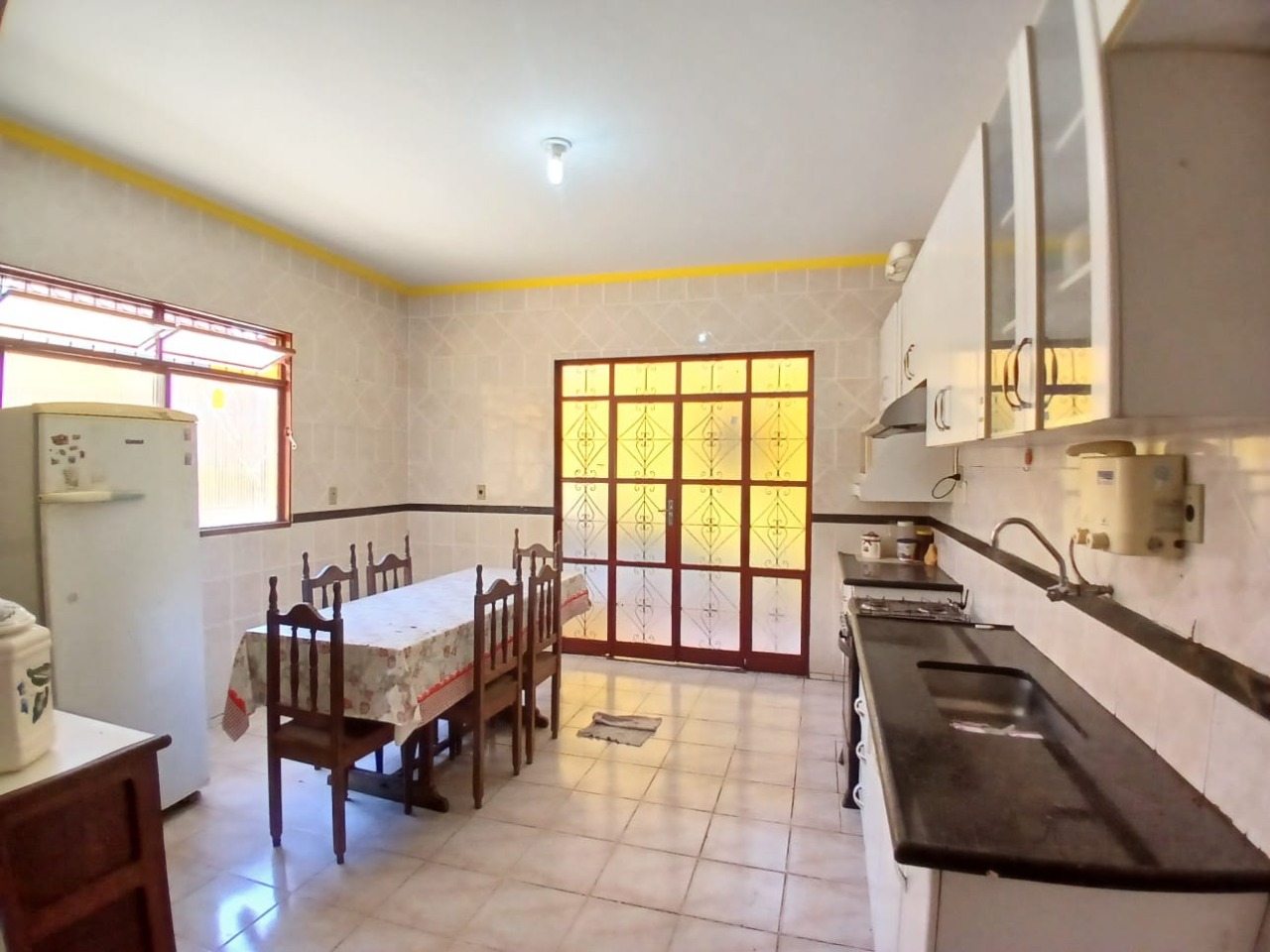 Casa 7 quartos para aluguel Planalto 200m² Montes Claros MG: Cozinha