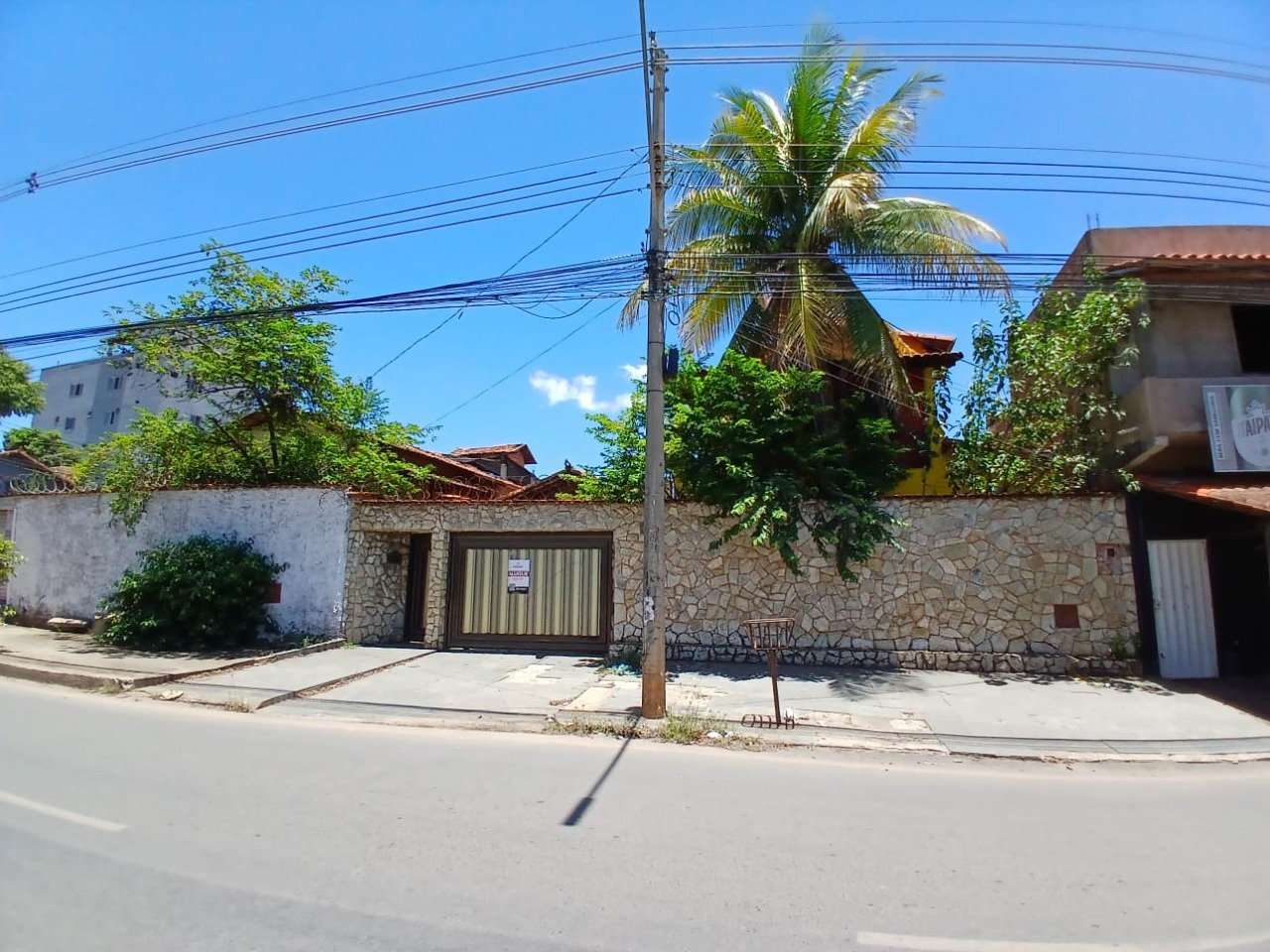 Casa 7 quartos para aluguel Planalto 200m² Montes Claros MG: Faxada