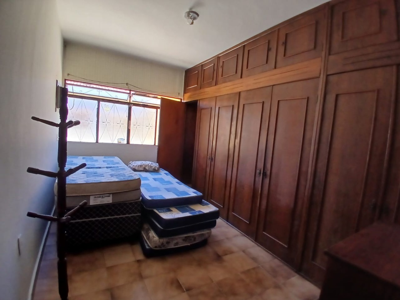 Casa 7 quartos para aluguel Planalto 200m² Montes Claros MG: Suite